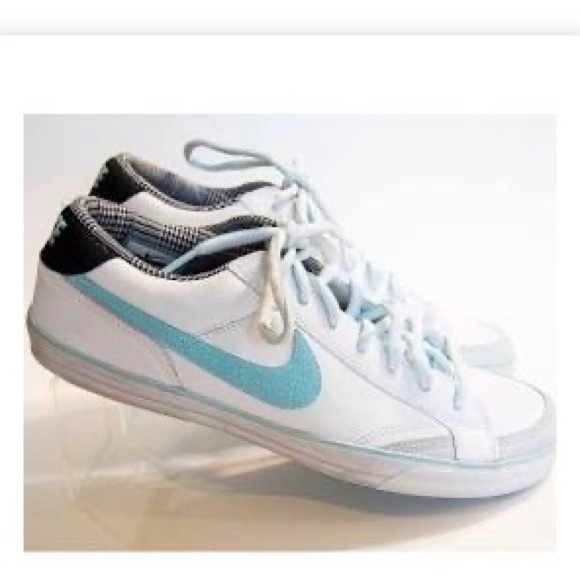 Nike Shoes - Nike Women’s Tennis Athletic Shoe 6.5 Leather